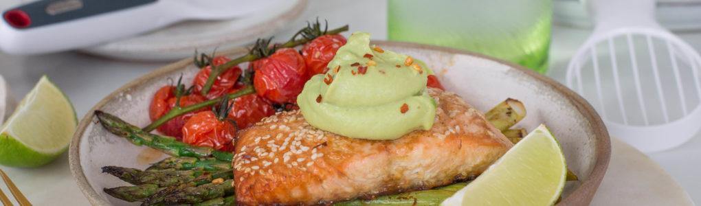 Crispy salmon with avocado cream