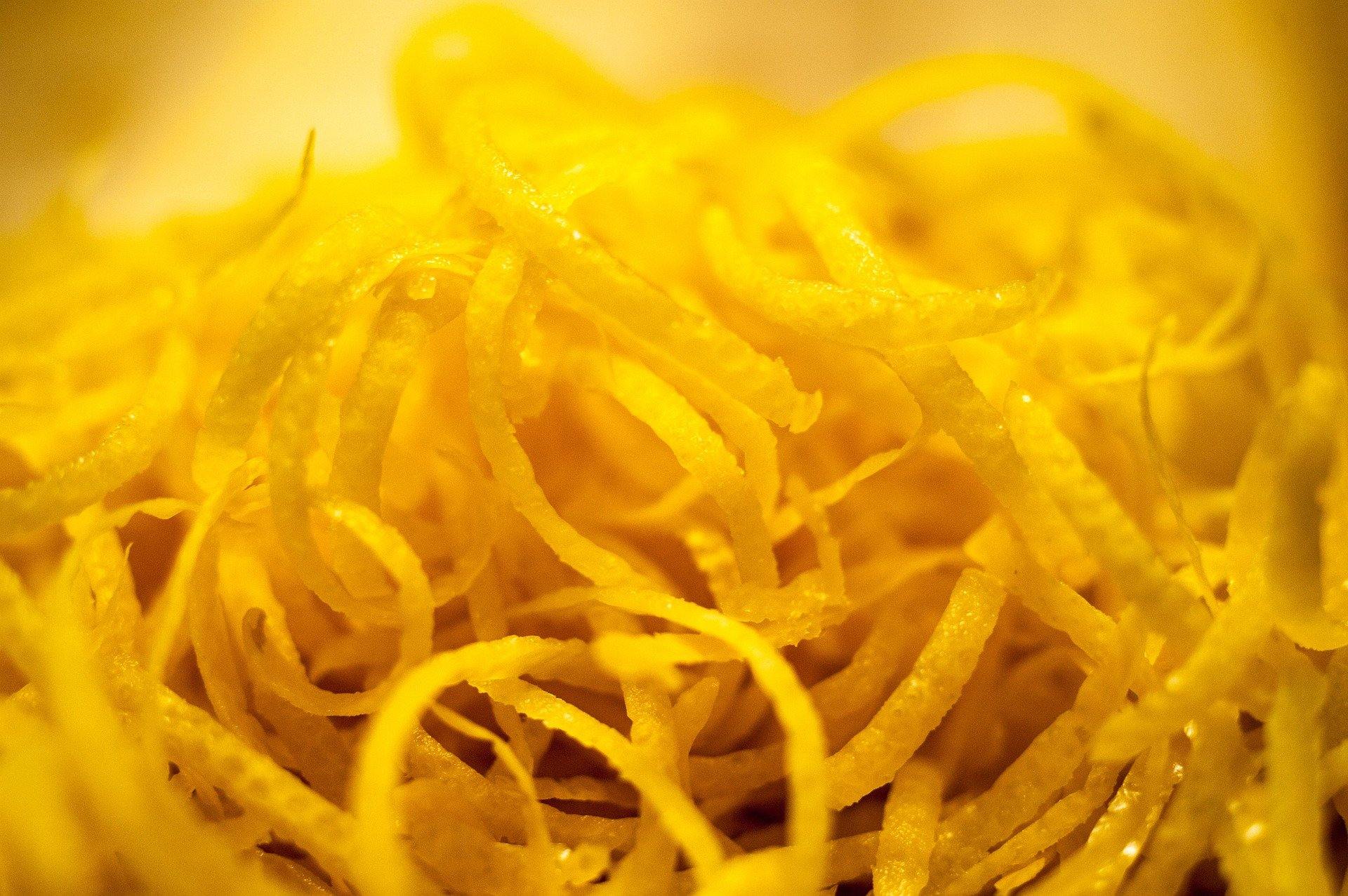 How to use a lemon zester