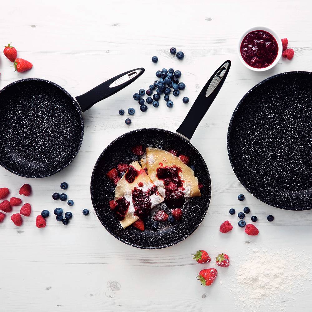 Non-stick vs Ceramic Cookware: Which Should I Buy?