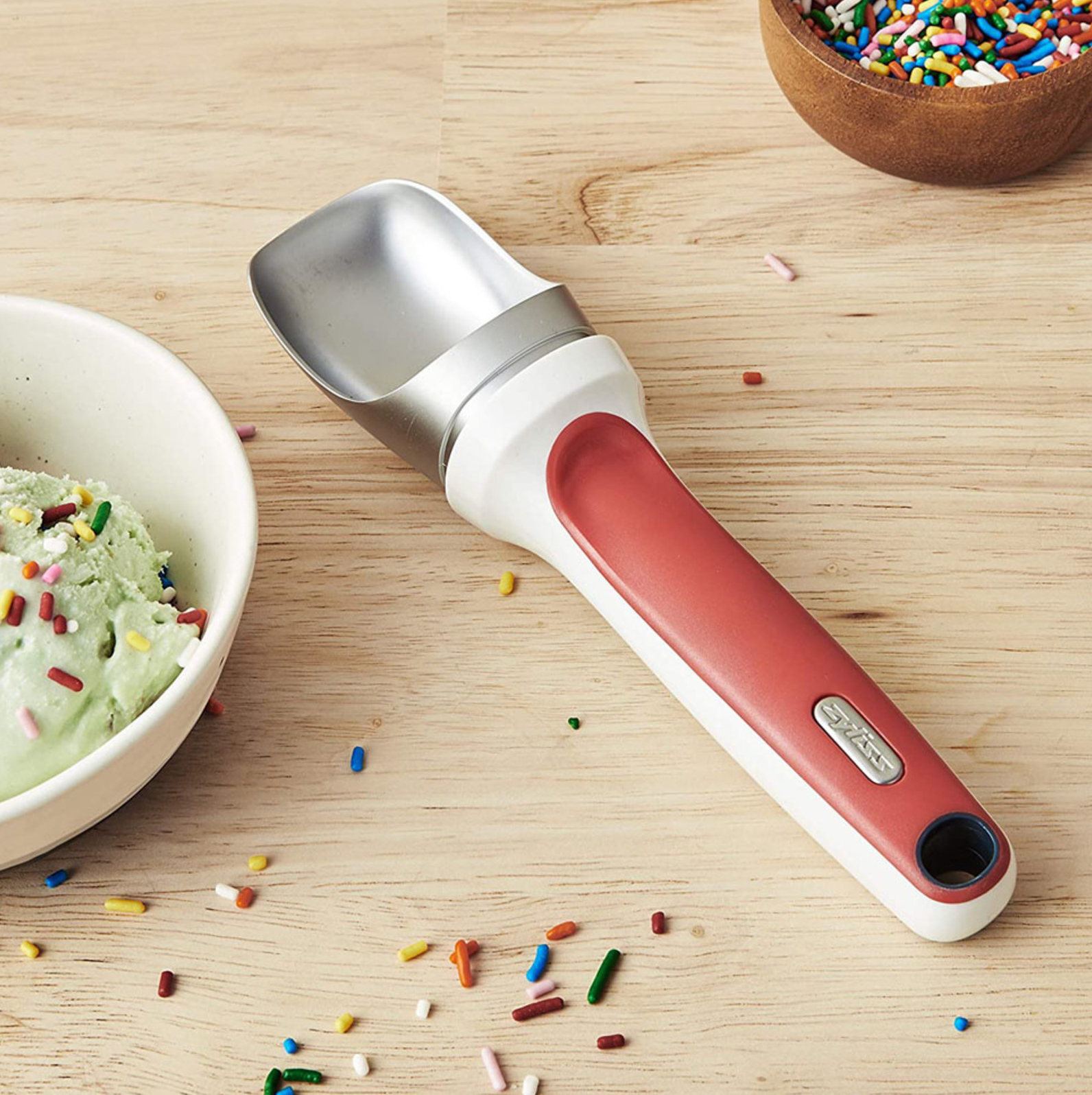 How to expertly scoop your ice cream