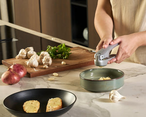 Susi 4 Garlic Press