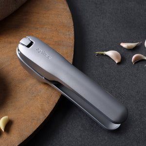Susi 4 Garlic Press
