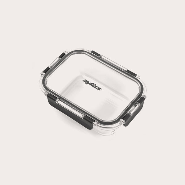 A rectangular glass container branded Zyliss features a clear base, transparent lid, and black locking clips on each side for a secure seal. #0.64L/0.67qt